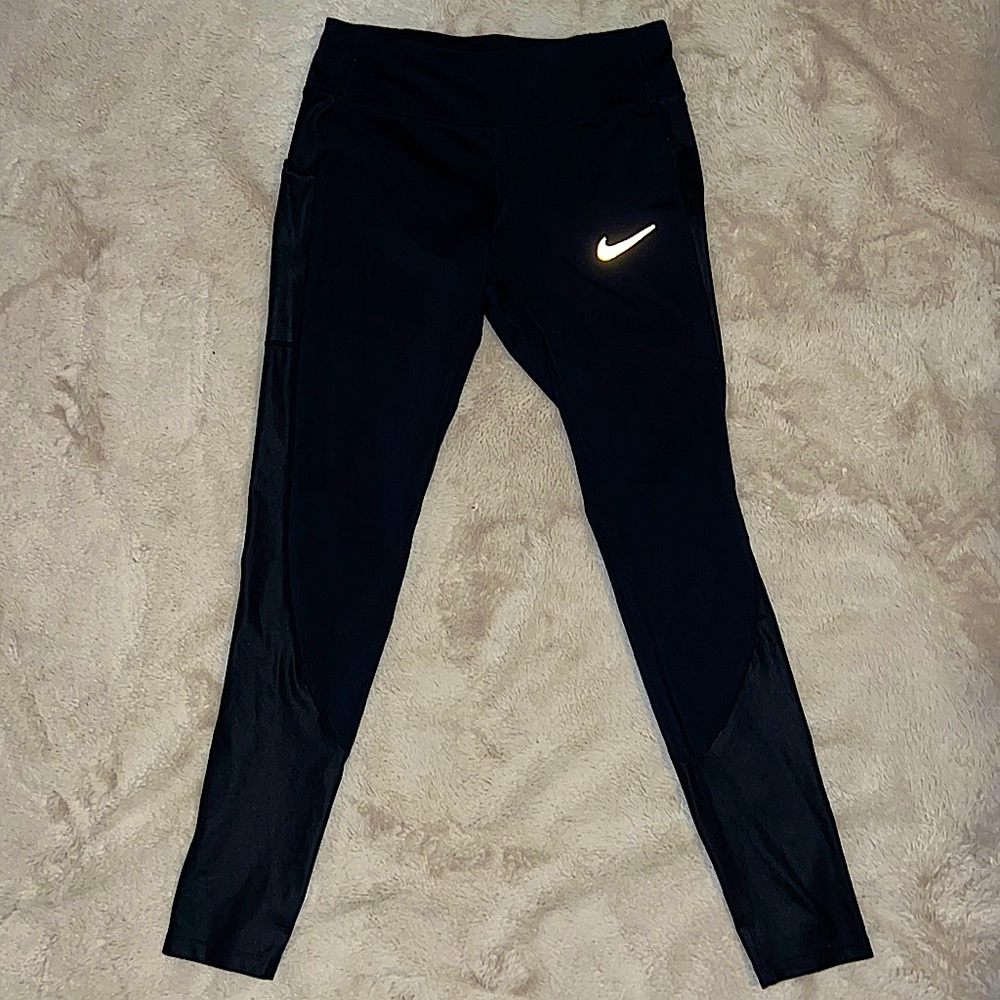 Black Nike mid rise 7/8 Dri Fit leggings